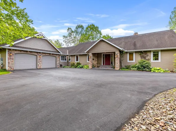 3040 W Point Rd SE, Lancaster, OH 43130