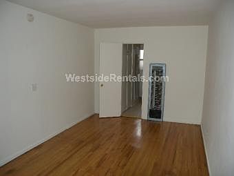 2nd image of 1426 Pearl St