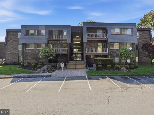 8 Stonehenge Cir APT 7, Baltimore, MD 21208