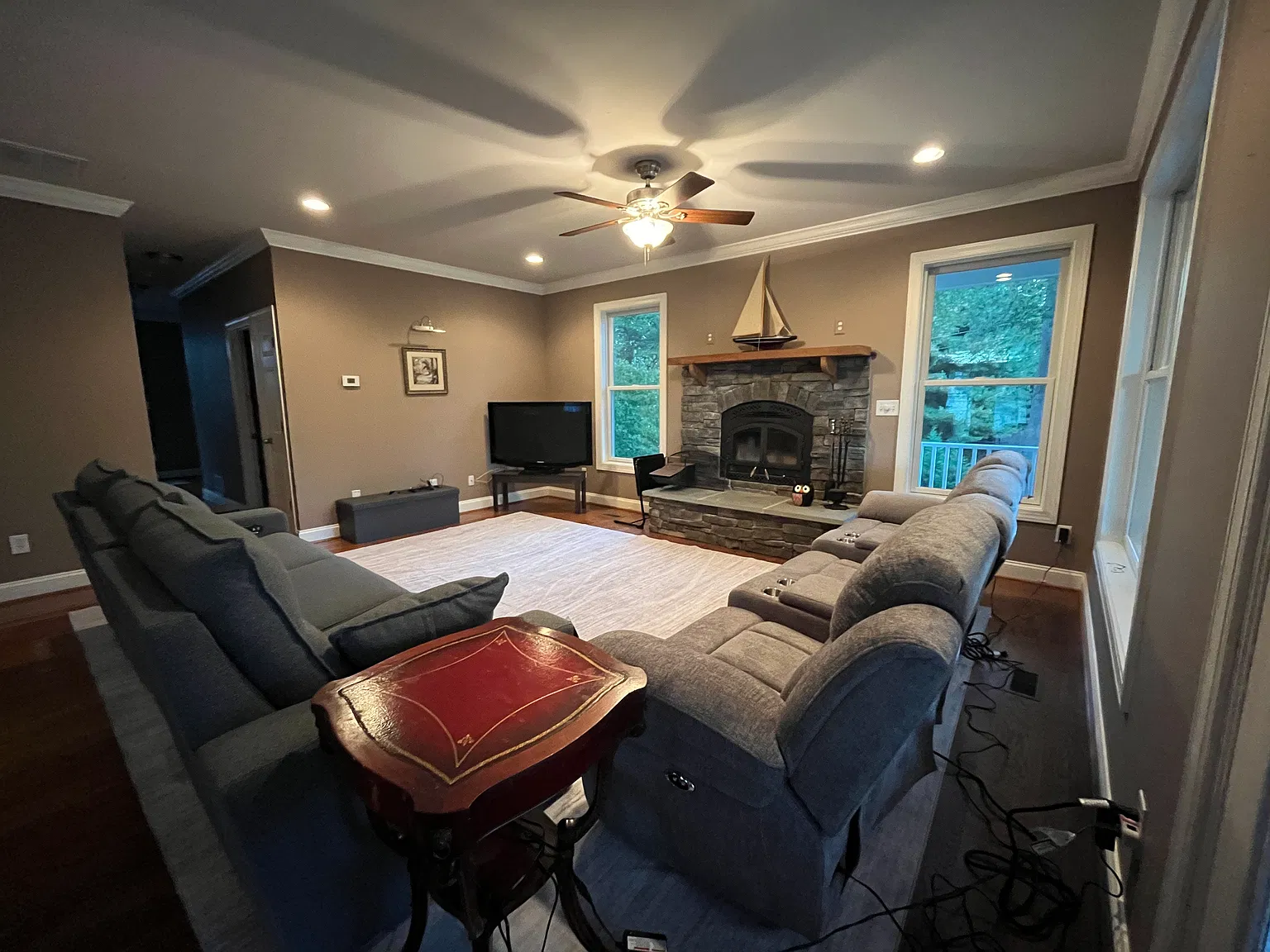 3 bed, 2492 sqft, $4,000 — Photo 4