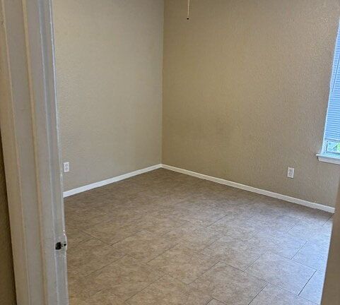 5th image of 5100 Herrick Ct APT A-d