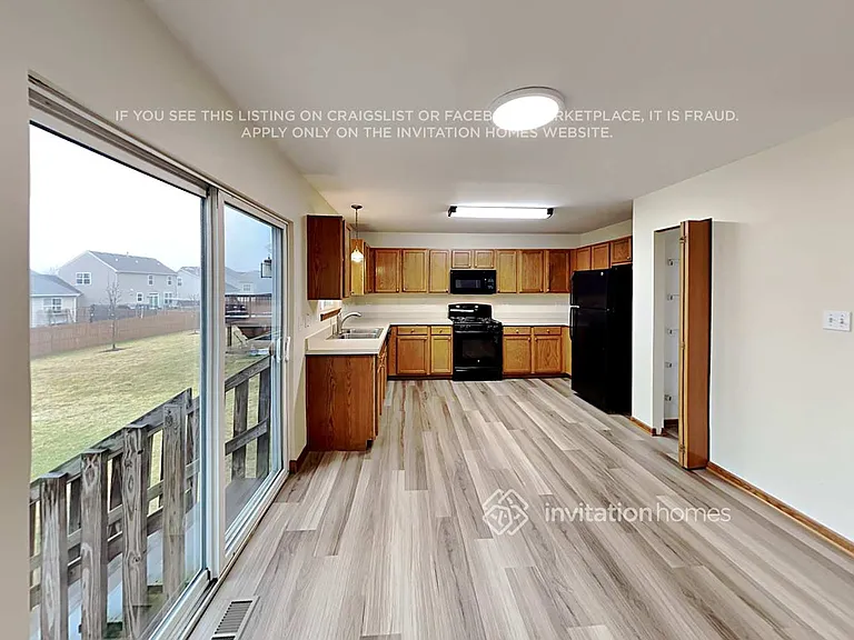 409 Cahokia St — Photo 9