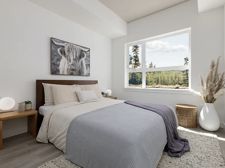 7288 Maple St — Photo 3