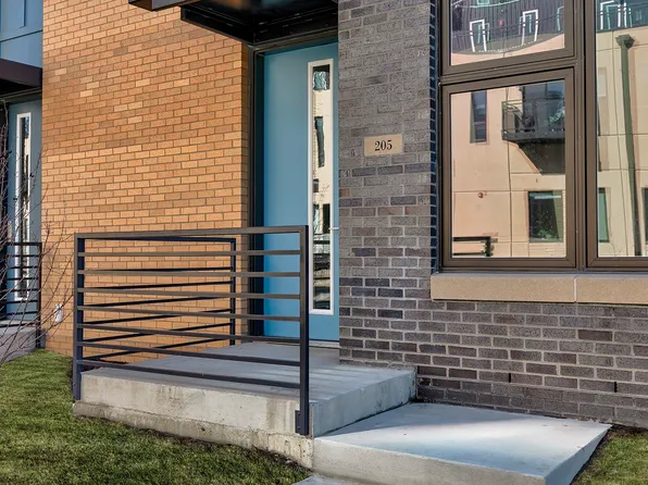 205 Maple St, Des Moines, IA 50309