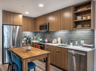 Arlo, Seattle, WA 98118