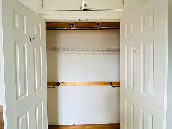 4th image of 29-06 Crescent St #G2