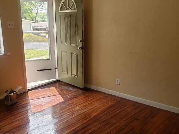 2nd image of 3417 Saint Henry Ln