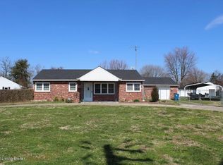 6901 Betsy Ross Dr, Louisville, KY 40272