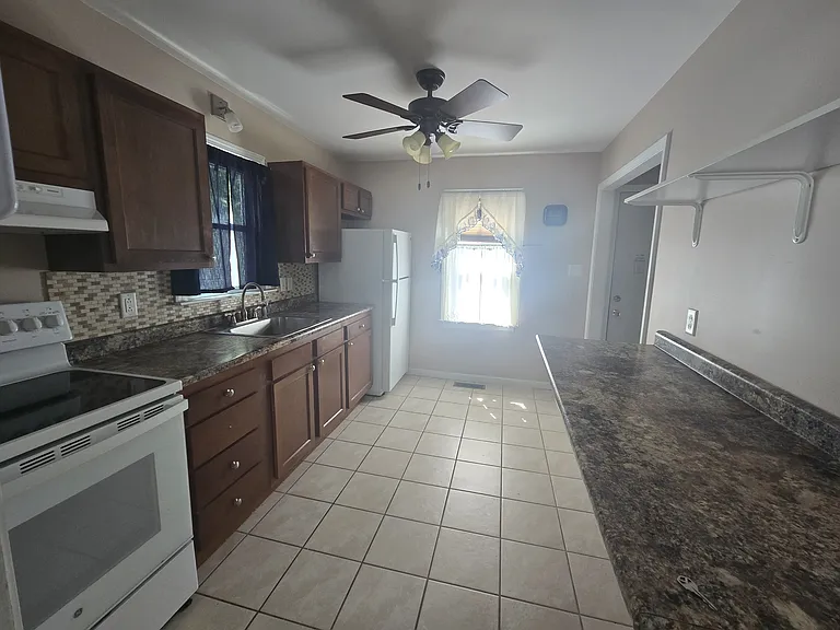 1345 S Silas St — Photo 5