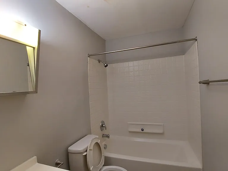 220 E. Lane Ave. — Photo 10