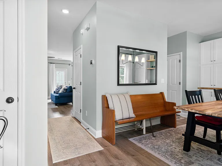319 Pimpernel St — Photo 3