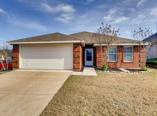 818 Green Acres Ln, Midlothian, TX 76065