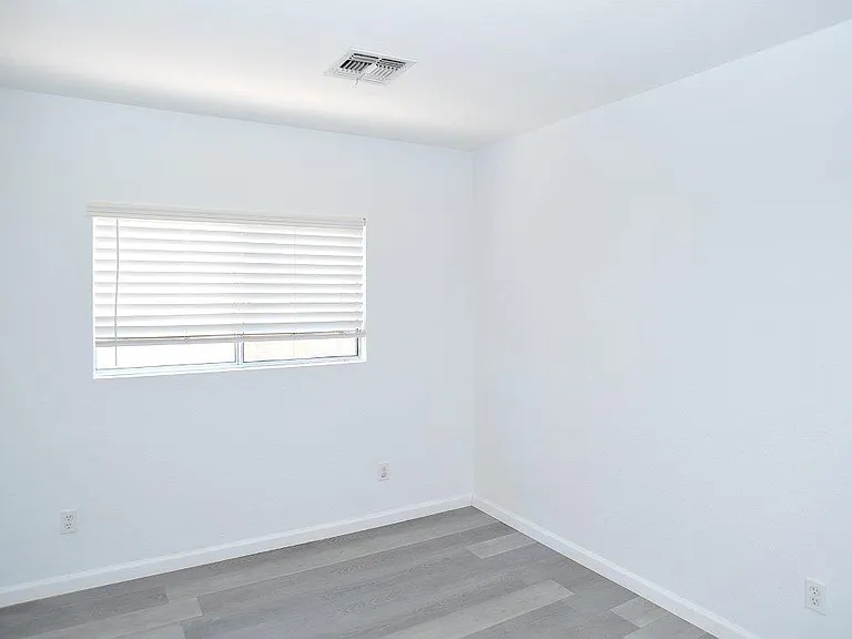 7740 W Oak Stream Rd — Photo 3