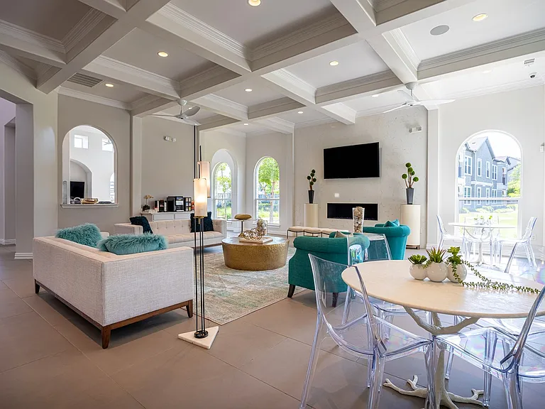 Travesia Apartments — Photo 13