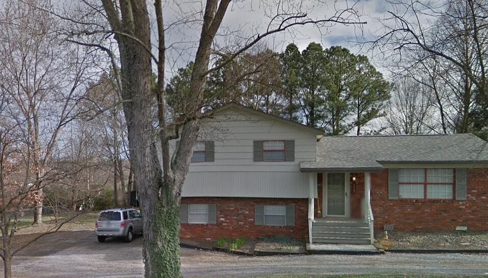 1st image of 136 Farlow Dr