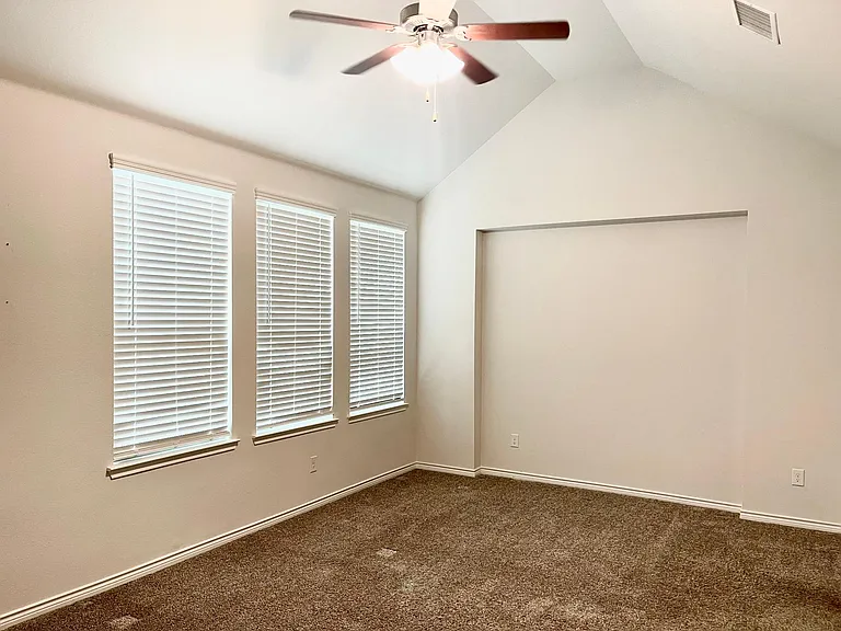 2409 Siskiyou St — Photo 14