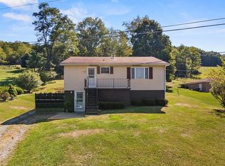 30 Potato Run Rd, Washington, PA 15301