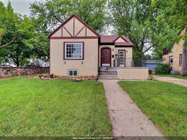 221 Gray St, Green Bay, WI 54303