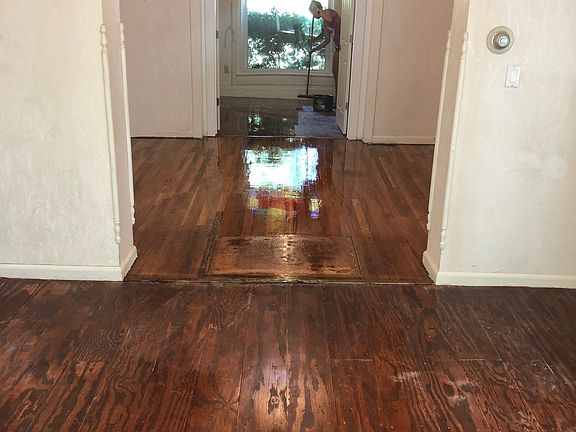 4th image of 510 E 2nd St