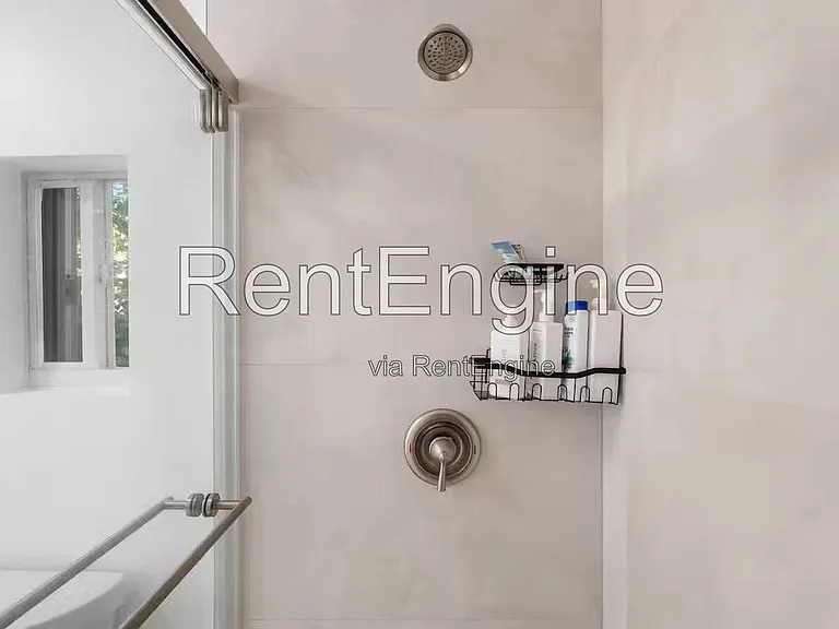 1636 NW 6th Ave — Photo 14