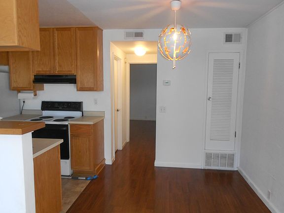 5th image of 2-22 Tamalpais Ave #2
