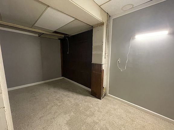 5th image of 1622 W Western Ave #5