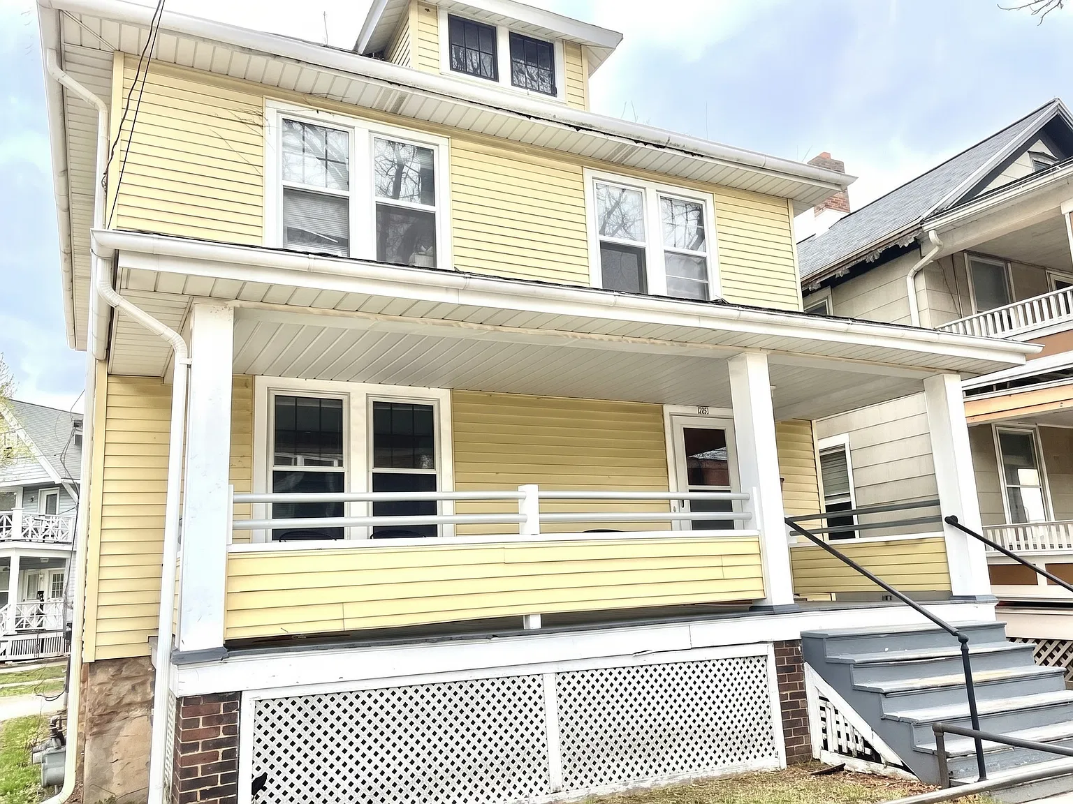 5 bed, 1588 sqft, $5,395 — Photo 1