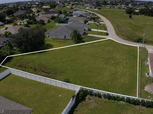 2832 NW 1st St, Cape Coral, FL 33993