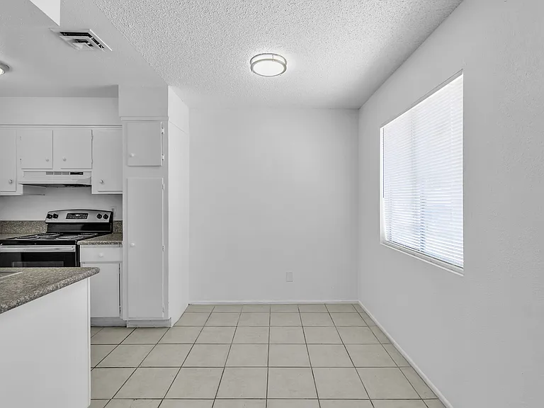 2508 E Mesquite Ave #3 — Photo 6