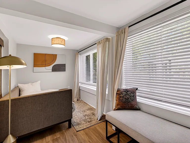 17 W Park Ave #2 — Photo 16