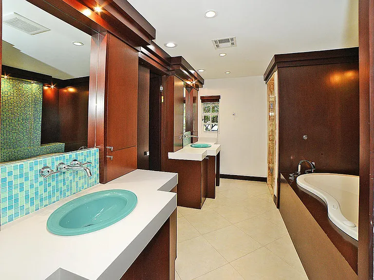 6943 Giralda Cir — Photo 13