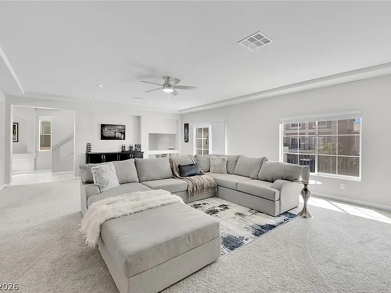 9770 Hawk Crest St — Photo 12