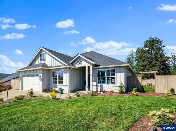 493 NW Crater Lake Dr, Dallas, OR 97338