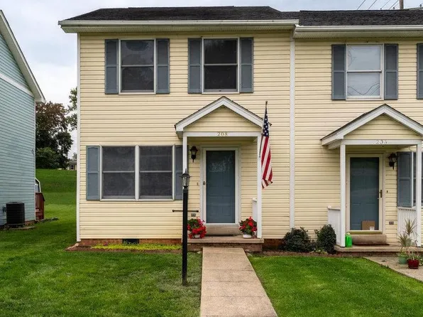 208 7th Ave, Luray, VA 22835