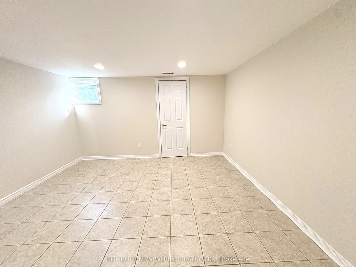 Building Photo - 98 Newton Dr #BASEMENT