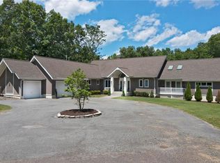 19380 High Bluff Ln, Barhamsville, VA