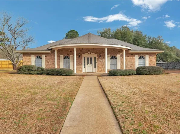 807 Northwood Cir, Nacogdoches, TX 75965