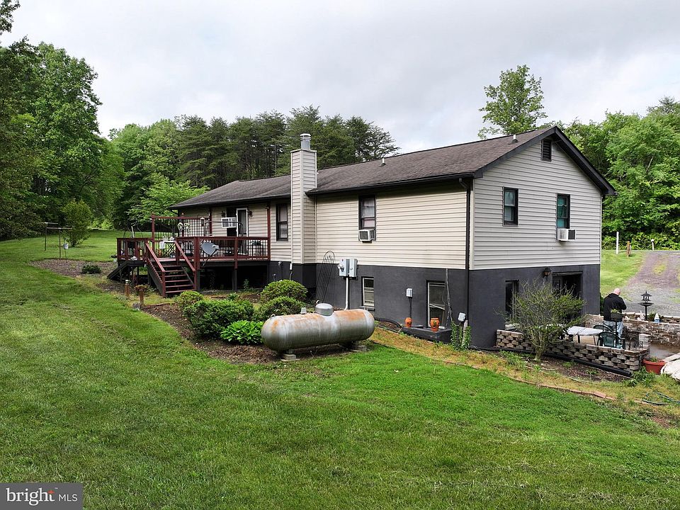 2nd image of 31894 Zoar Rd