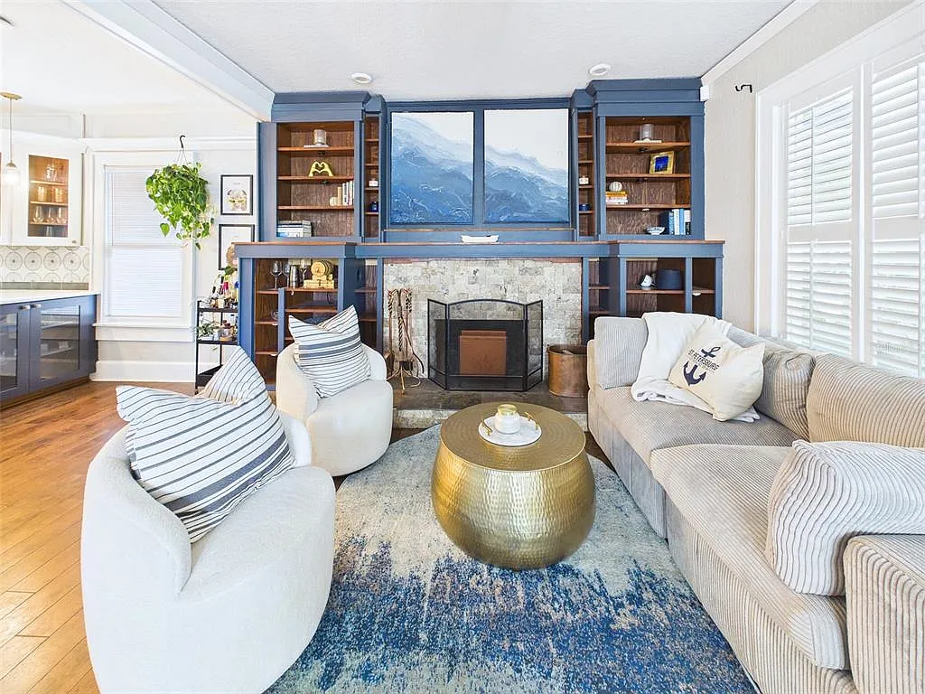 2 bed, 2.0 bath, 1475 sqft, $3,800 — Photo 4