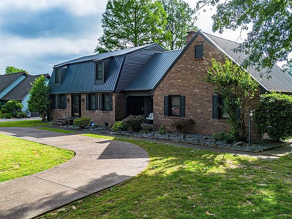 2nd image of 2020 Natchez Ln