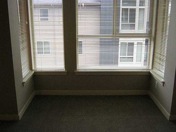 5th image of 971 10th Pl NE Unit 101