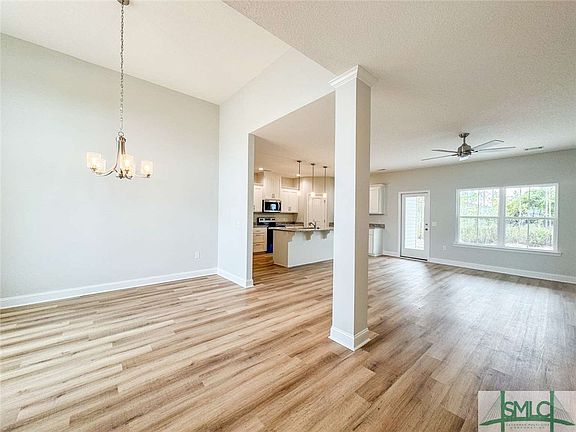 3rd image of 85 St. Johns Court NE