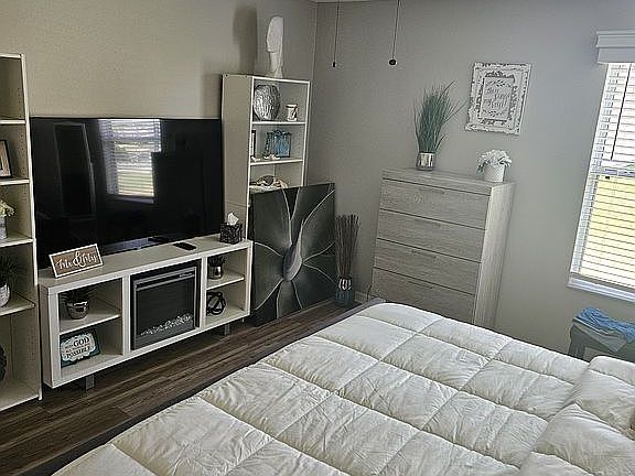 14 X 15 Master Bedroom