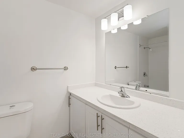 396 Queens Ave #502 — Photo 16