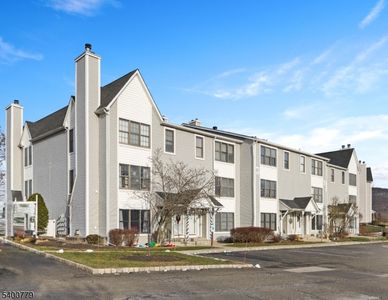 54 Burlington Ct, Hamburg, NJ, 07419