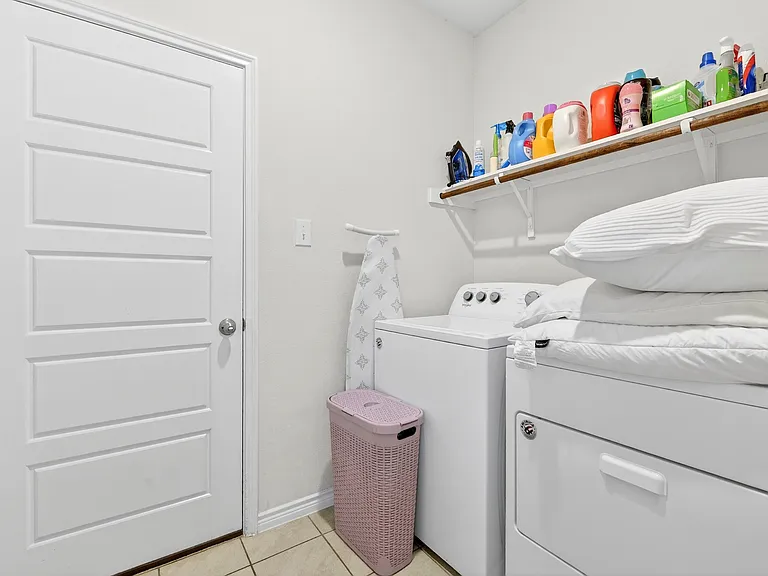 2261 Obsidian Dr — Photo 24