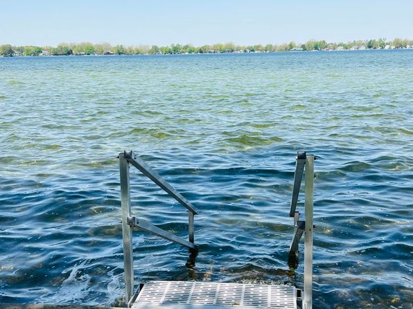 599 Lake Dr, Coldwater, MI 49036
