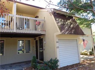 82 Little Oak Ln, Rocky Hill, CT 06067