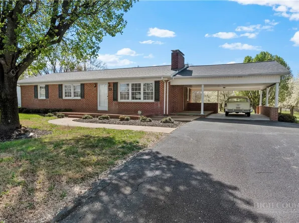 612 E Main Street, Boonville, NC 27011