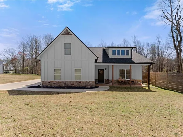 149 Pleasantdale Dr, Demorest, GA 30535